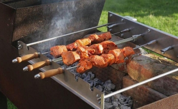 Мангал-автомат Чудо 7 шампуров, с двигателем Мангал-автомат Чудо 7 шампуров, с двигателем